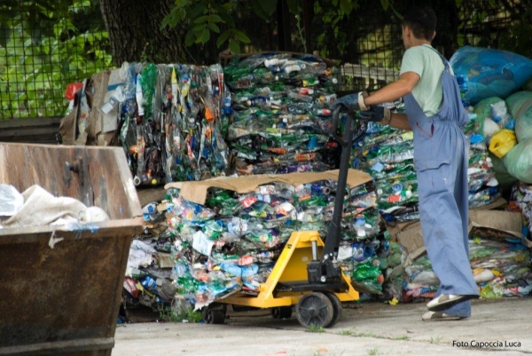 REPRESENTATIVES FROM ITALY PROMOTED THE NEW PLANS FOR WASTE MANAGEMENT IN ZAVIDOVICI